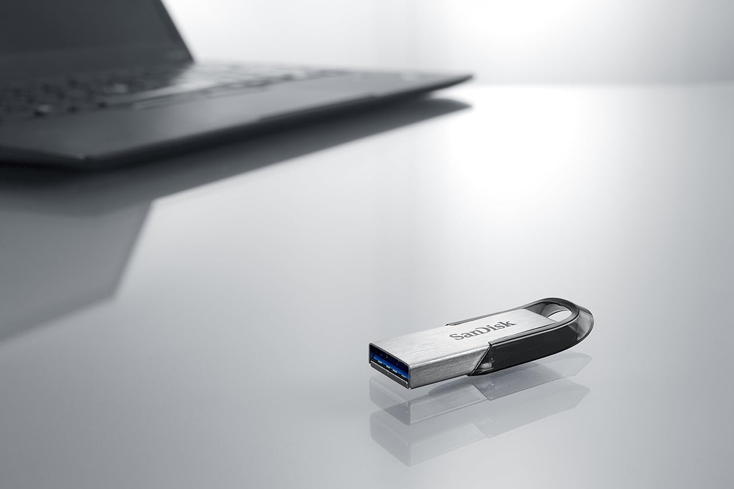 SanDisk 128GB Ultra Flair USB 3.0 Flash Drive - SDCZ73-128G-G46, black - Image 4